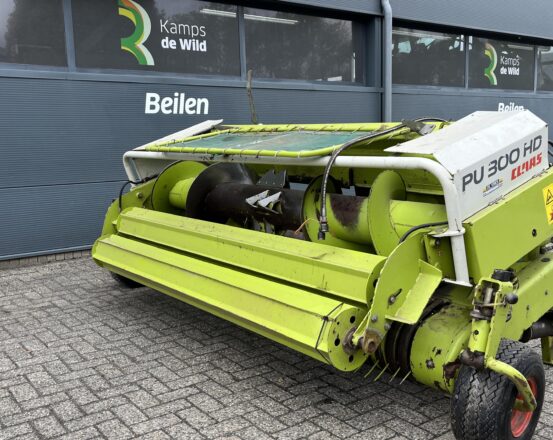 Claas Pickup 300 HD Plus