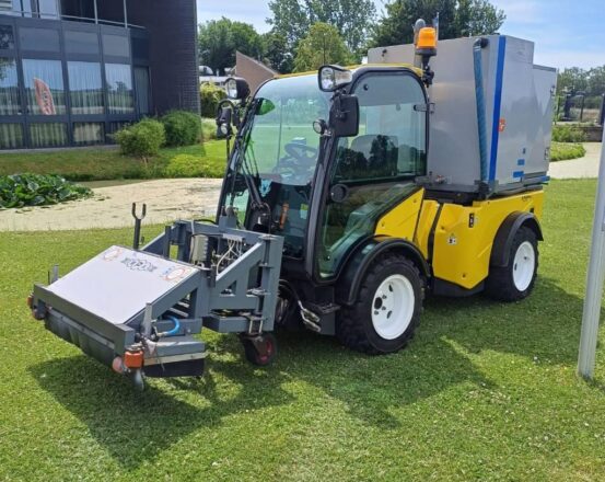 Multihog CX 75 met Empas MCP opbouw